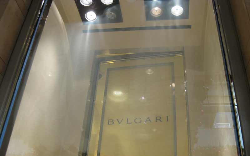 After scratch glass repair, we polish the haze out of the glass. Orange County, CA